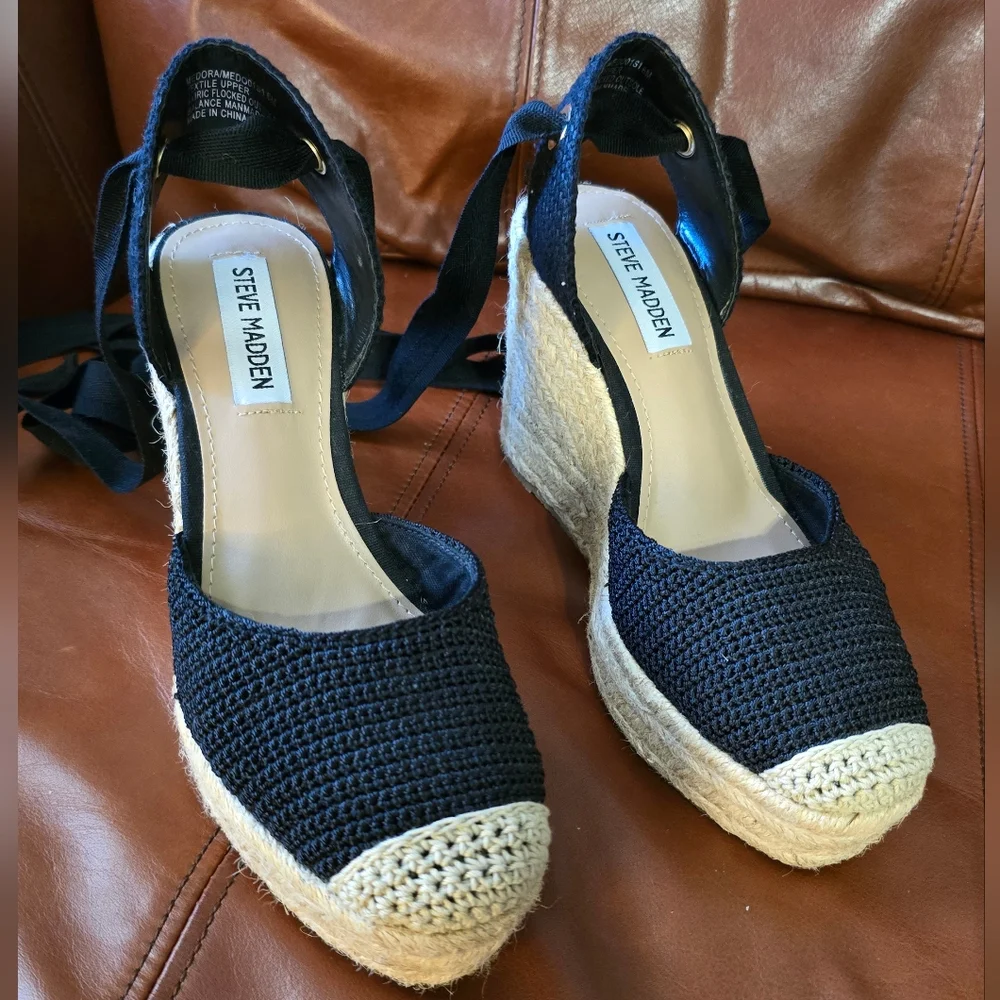 Steve Madden Black and Cream Espadrille Wedge Sandals